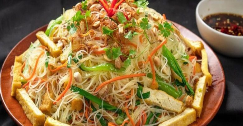 bún trứng chiên